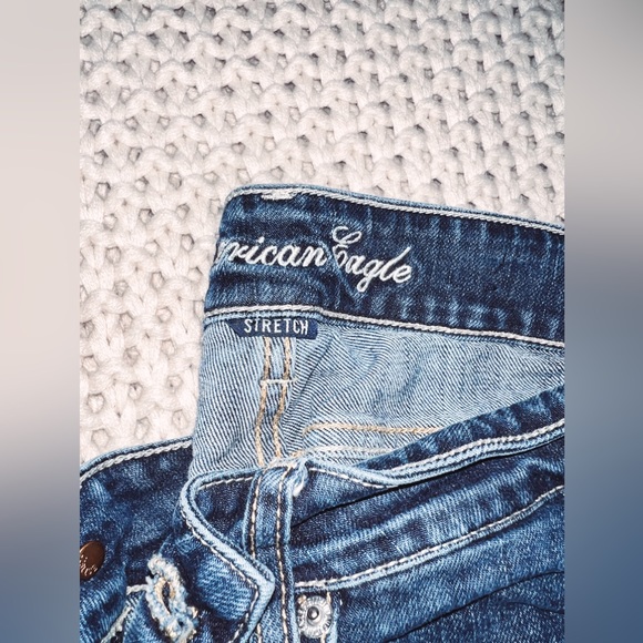 AE Favorite Boyfriend Jeans - Picture 2 of 3